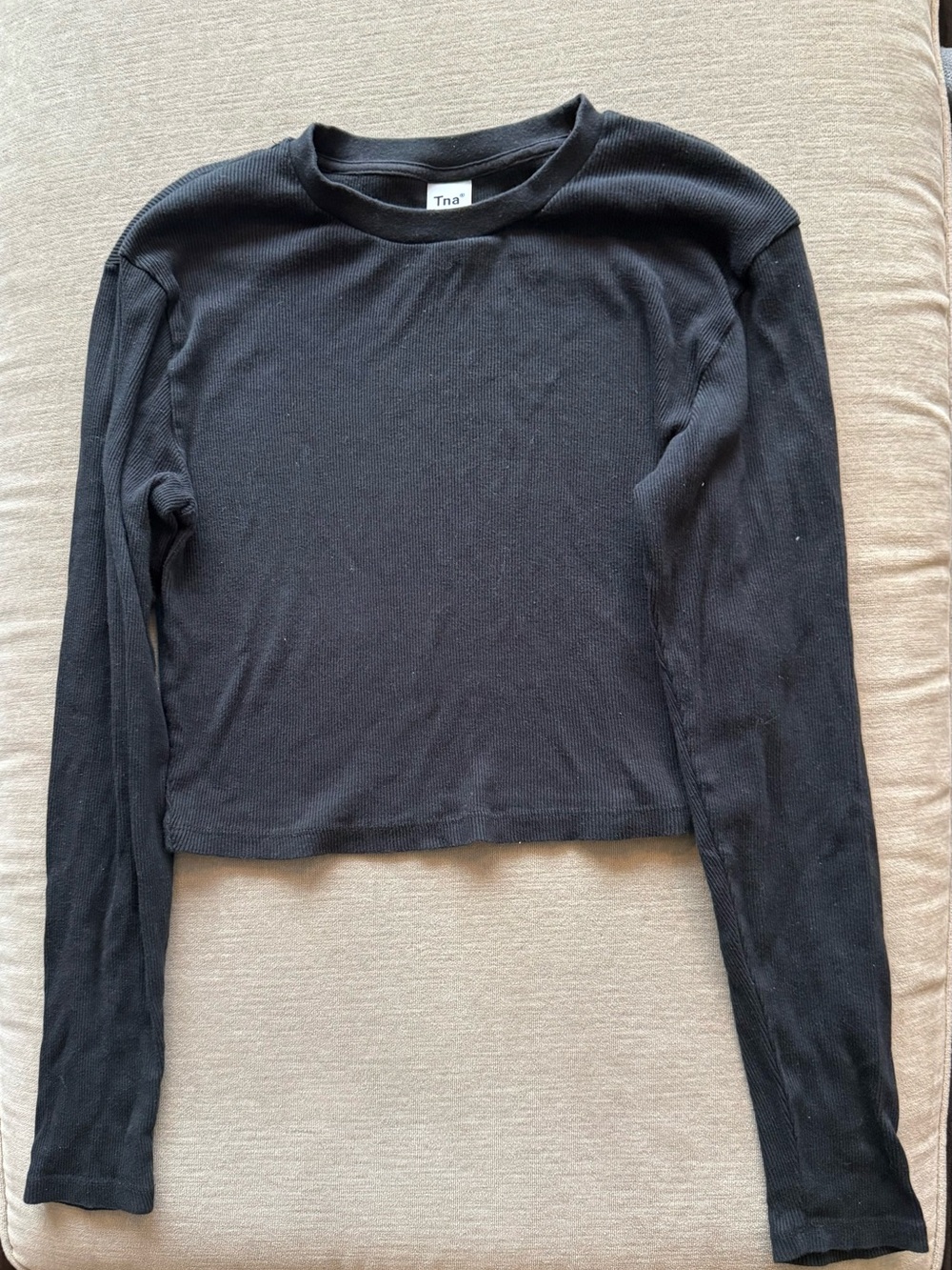 Aritzia TNA Black Long Sleeve Ribbed Tee